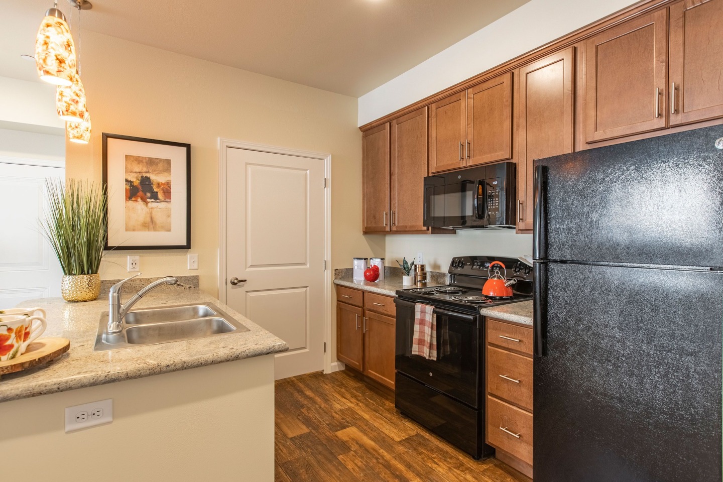 600 Riverside Image 1