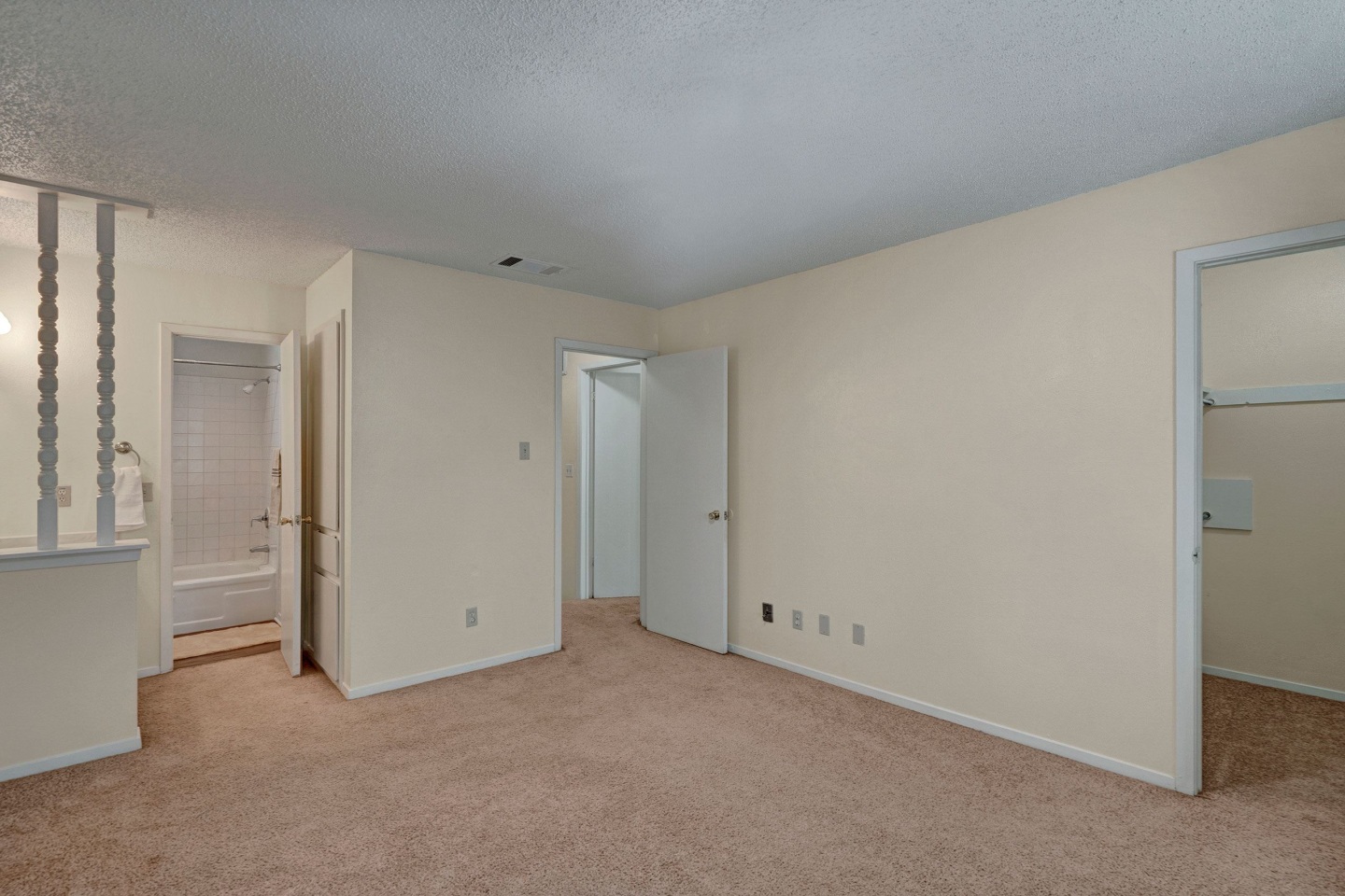 SUMMERTREE PLACE Image 8