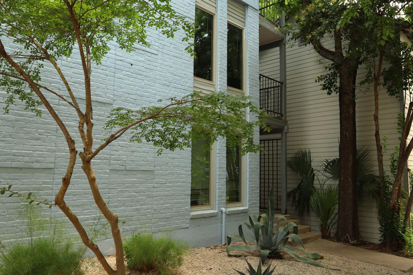 Penthouse Image 15