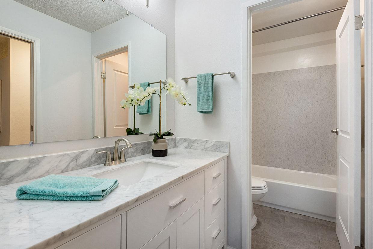 Marine View Apartments Image 14