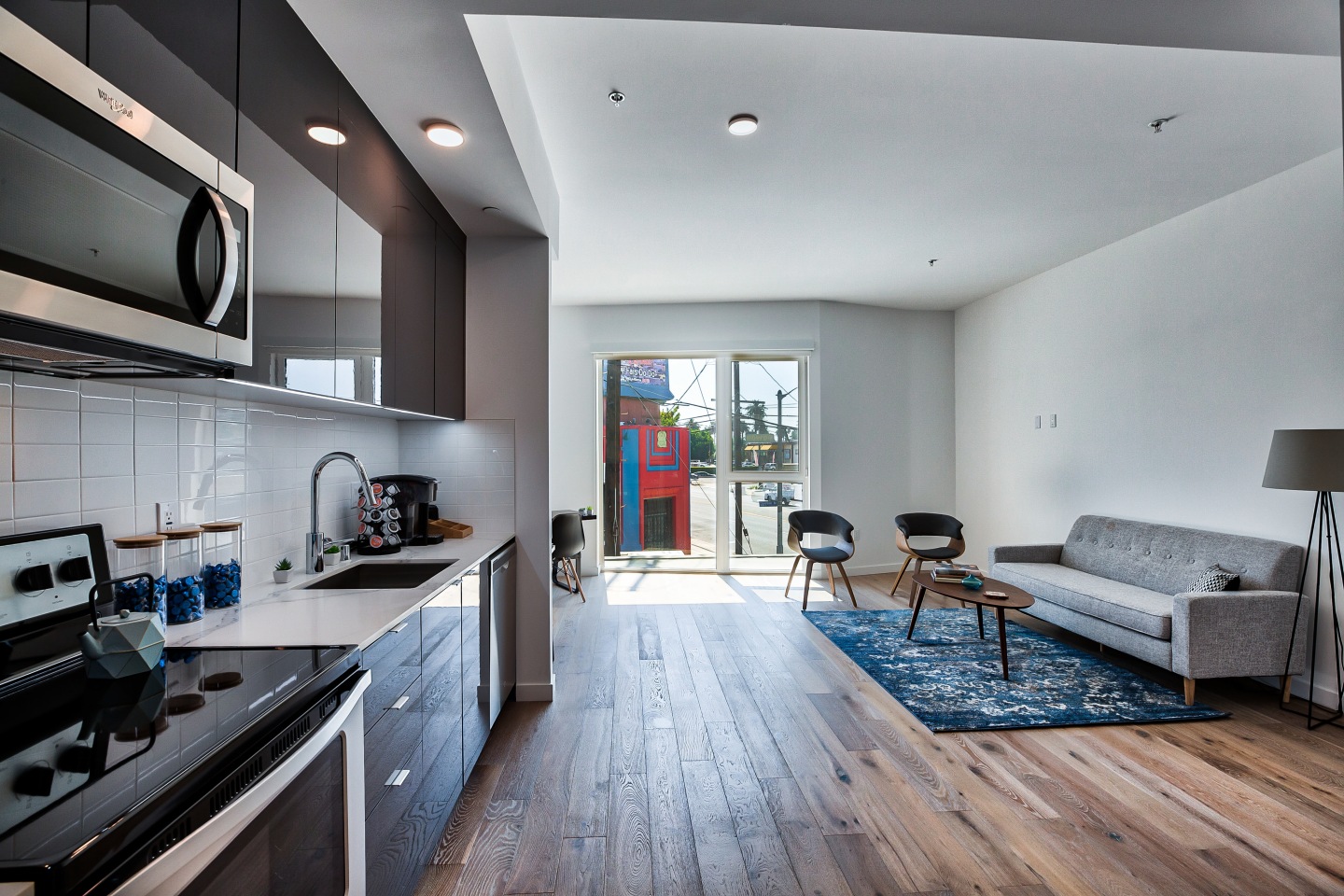 5263 West Adams Image 3