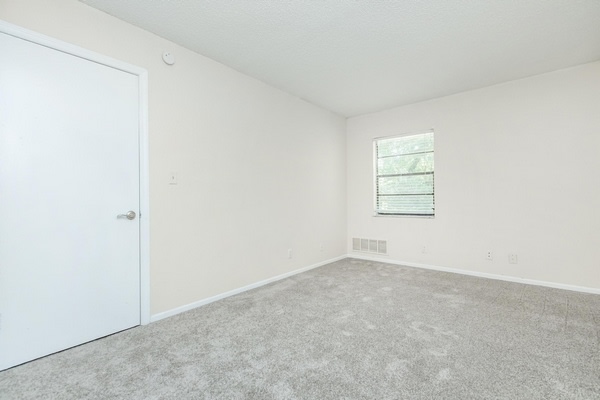 Grand Oaks Image 11