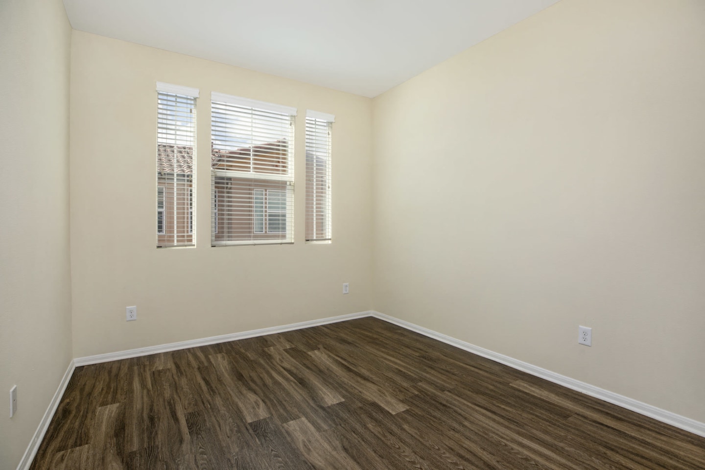 Parkside Villas Image 31