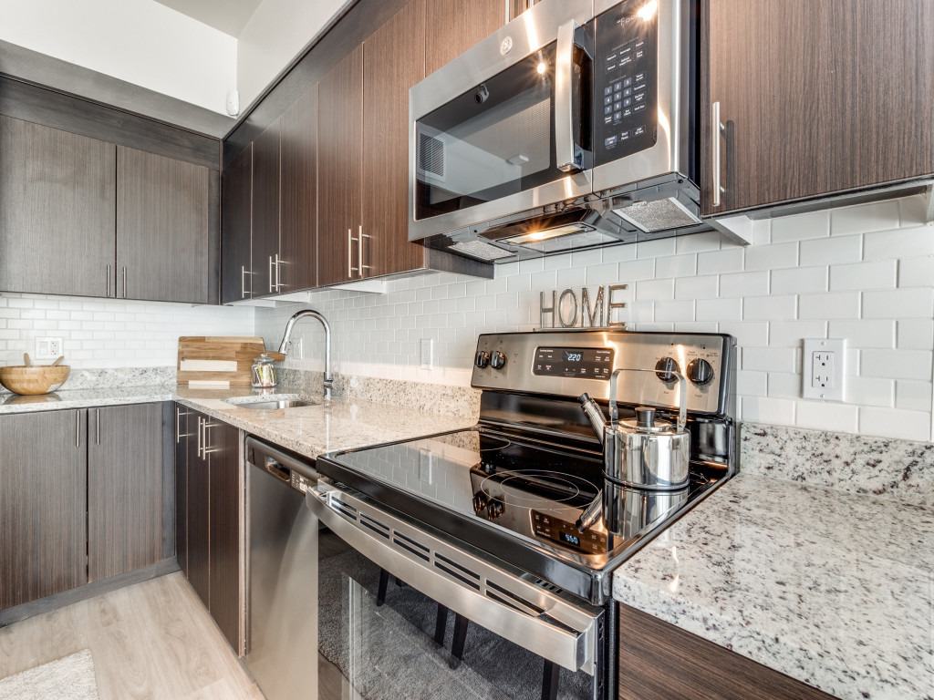 Resia Dallas West Image 5