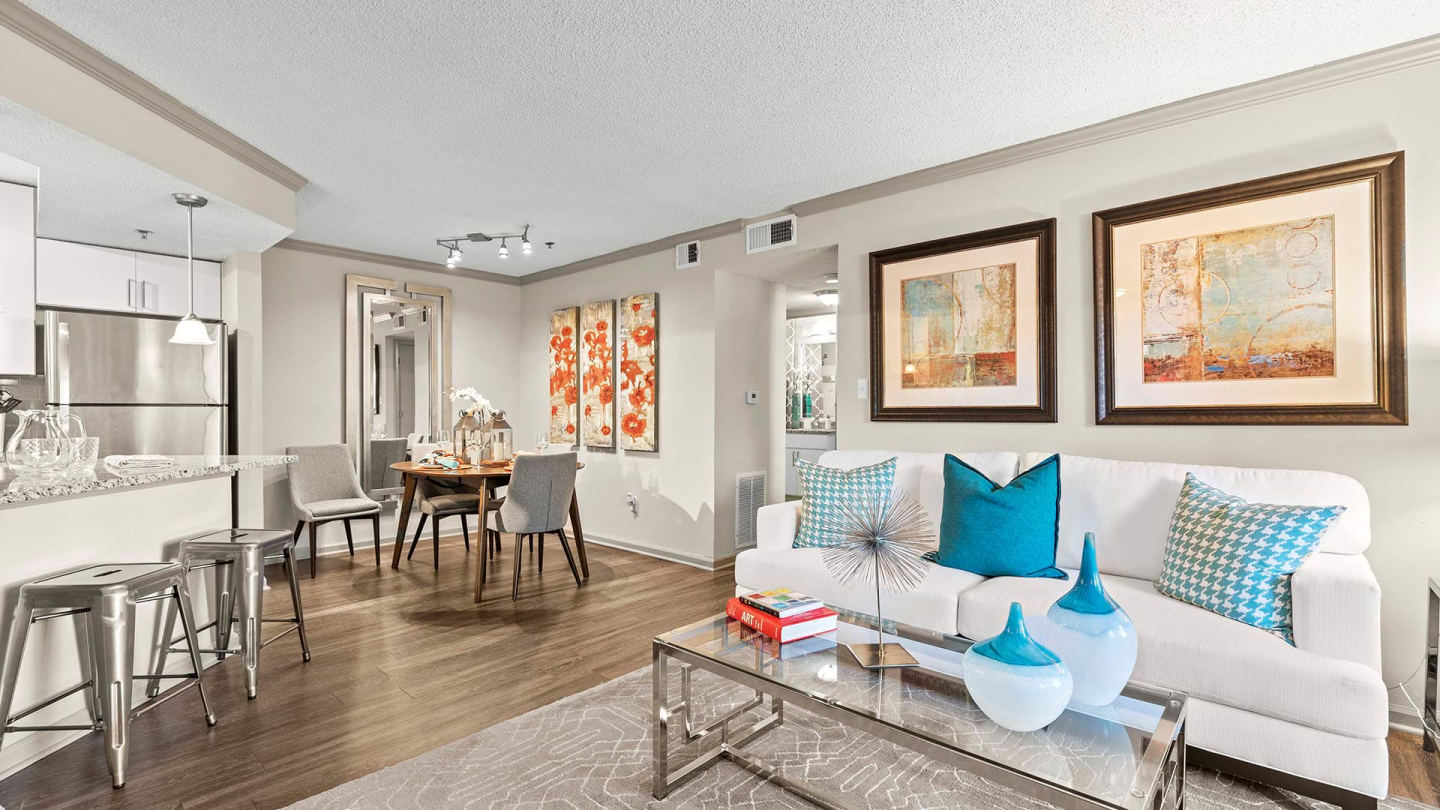 Cortland Uptown Buckhead Image 6