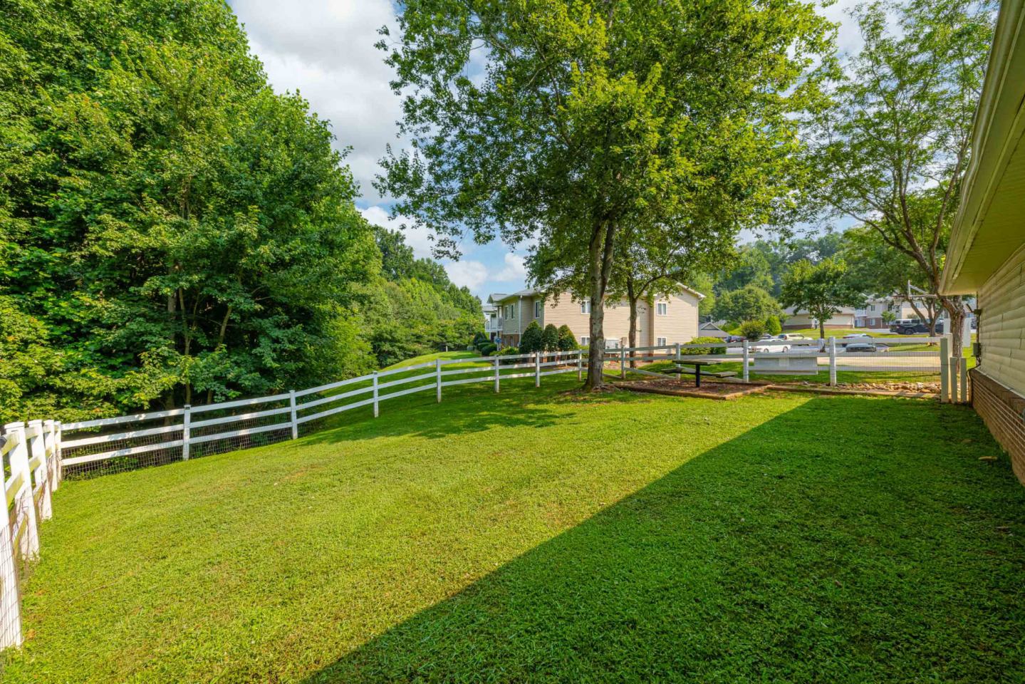 The Oaks Apartments Image 6