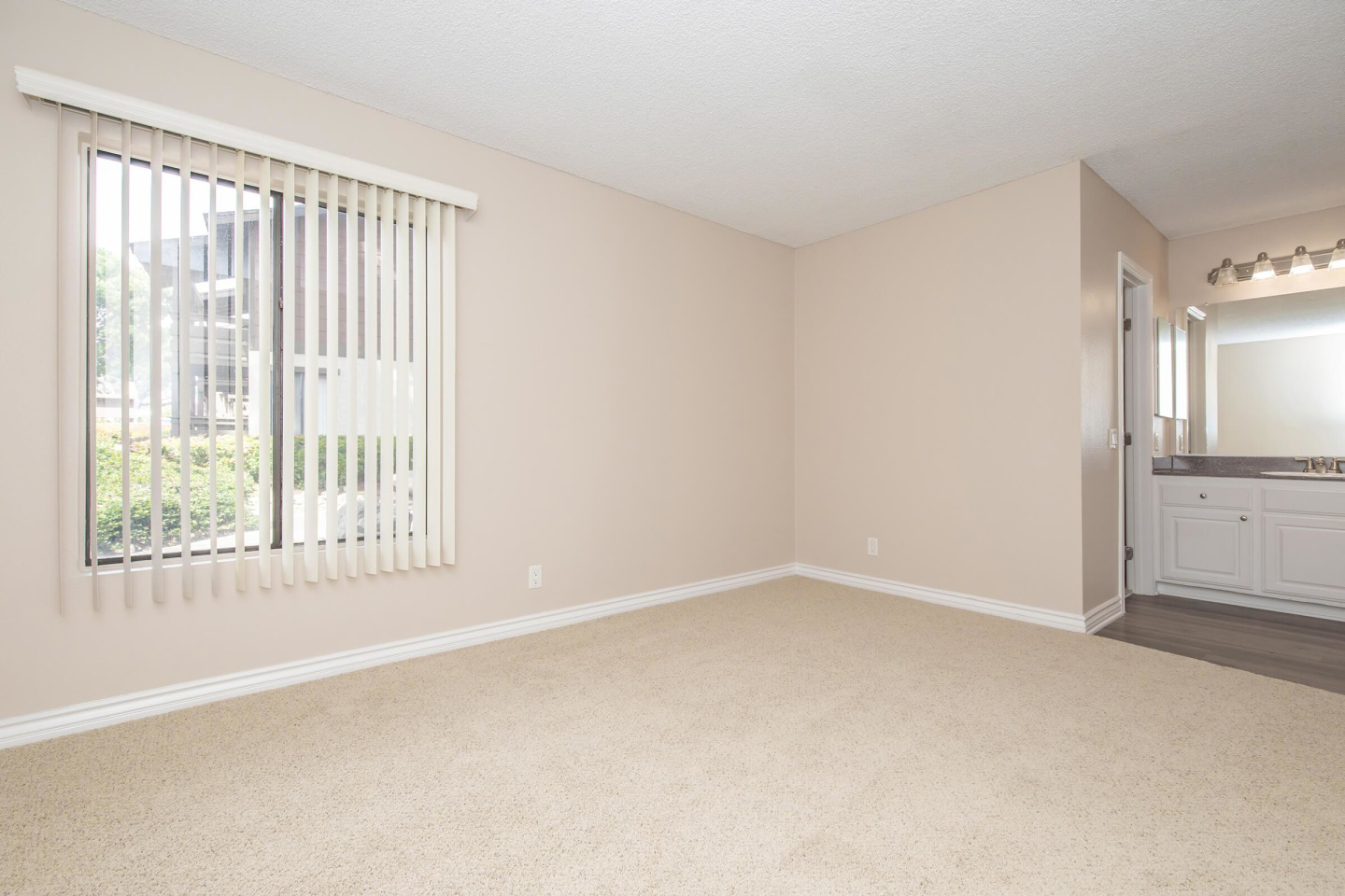 Raintree Apartment Homes Image 4