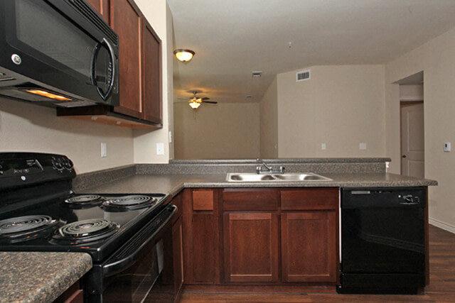 Canyon Springs Apartment Homes Image 10