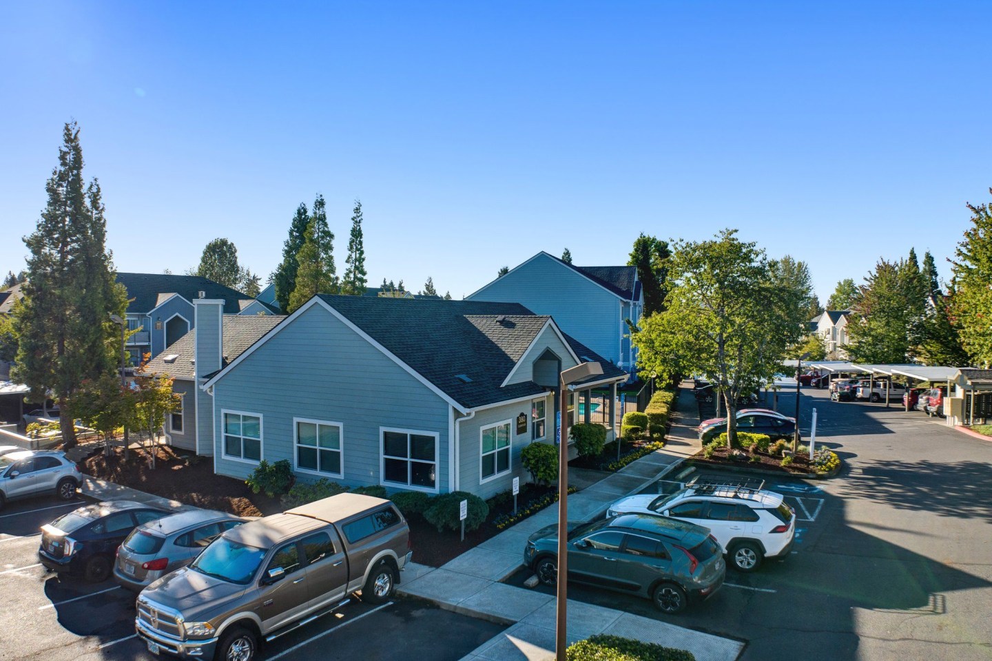 Quatama Village Apartments Image 16