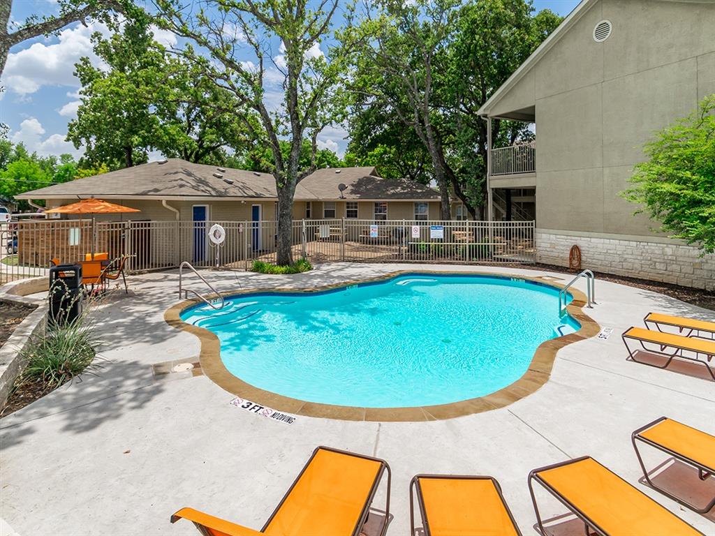 Residences at Holly Oaks Image 14