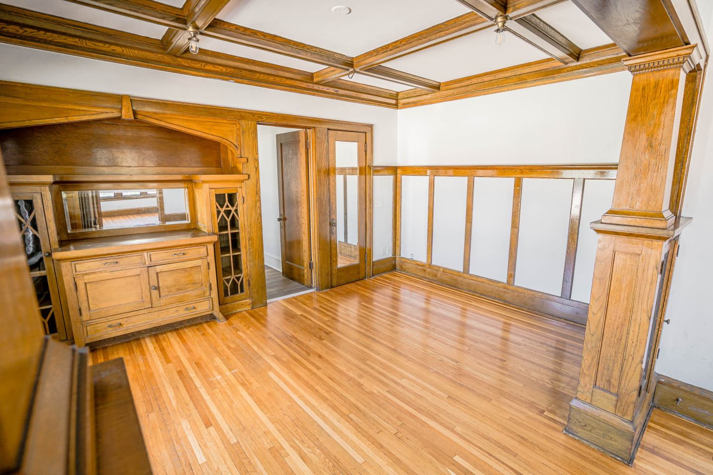 990 Grand Avenue Image 6