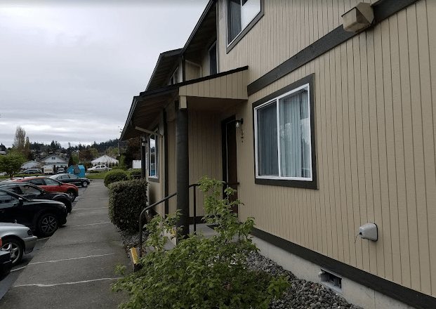Ebb Tide Apartments Image 3