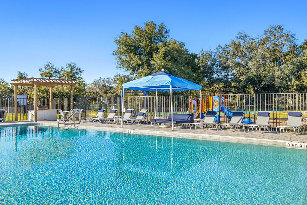 Brandon Oaks Image 18