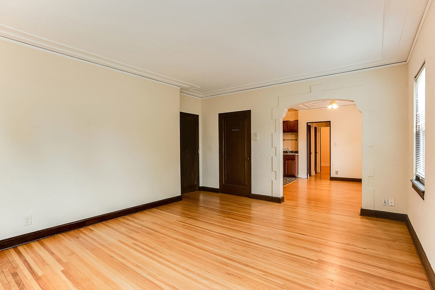 2880 Irving Avenue S Image 8