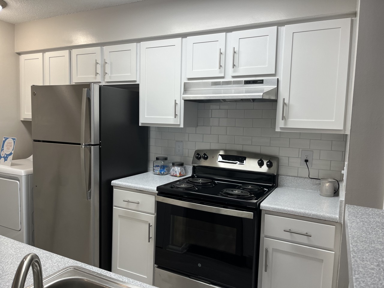 Hub at 934 Apartments Image 4