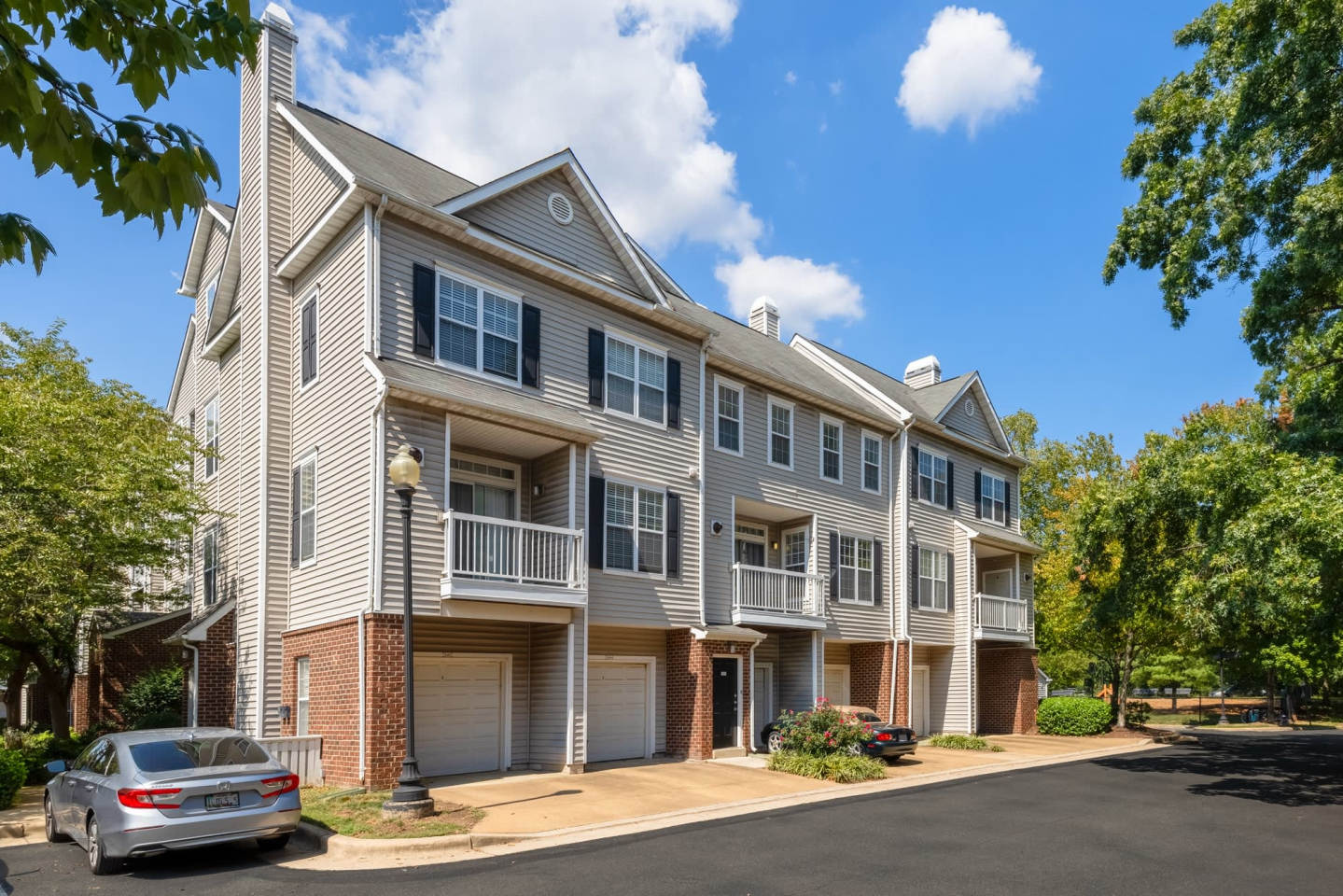 Cameron Court Image 1