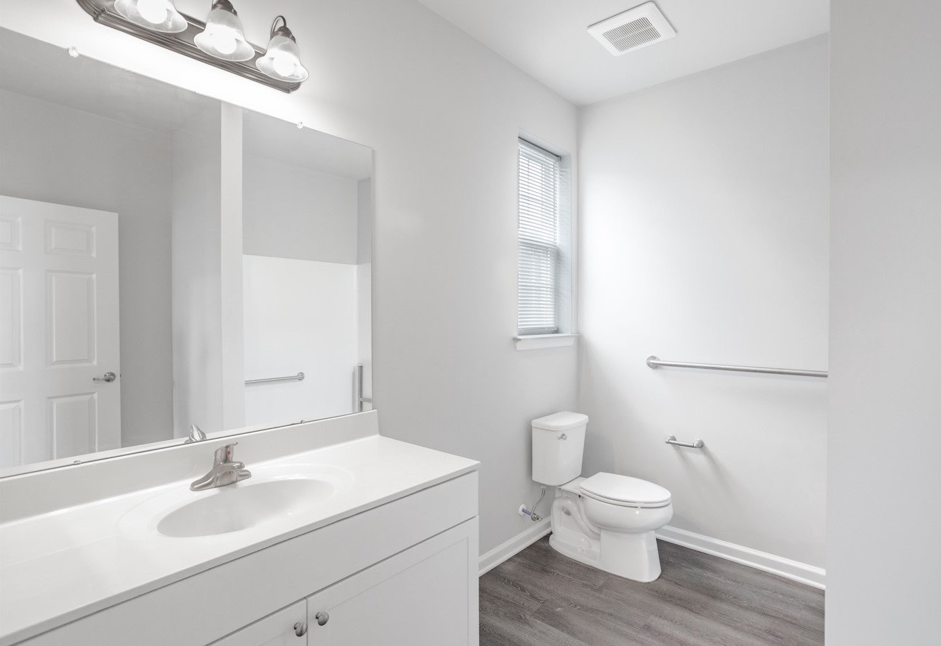 The Residences at Harbor Landing Image 5