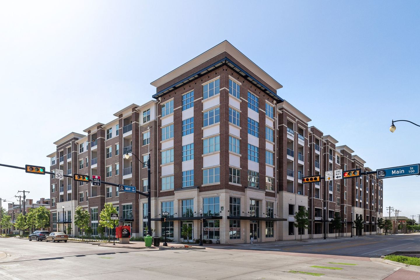 Main & Mill Image 7
