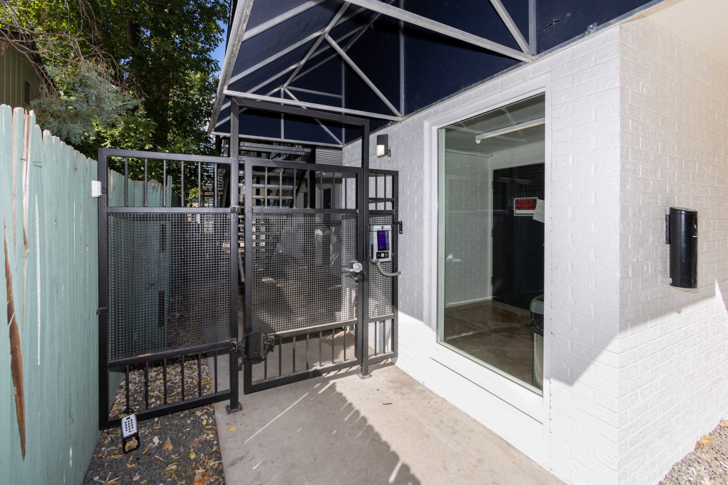 2441 S. York St. Image 15