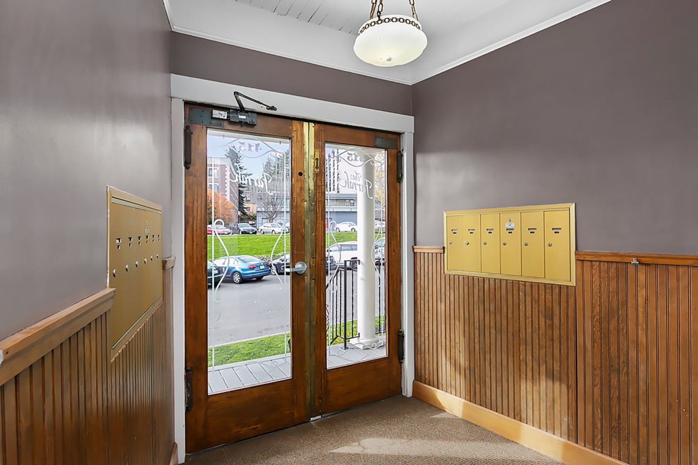 Farrah Apartments Image 4