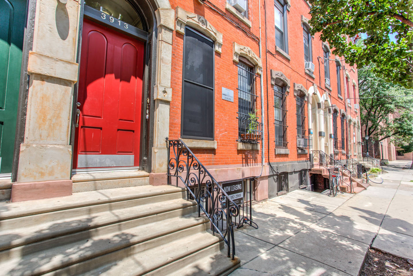 3913 Pine Street Image 1