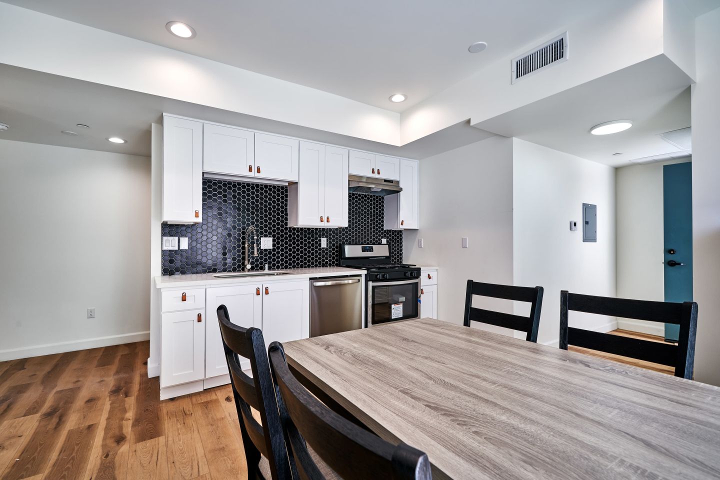 2600 S Catalina Street - Co-Living Image 35
