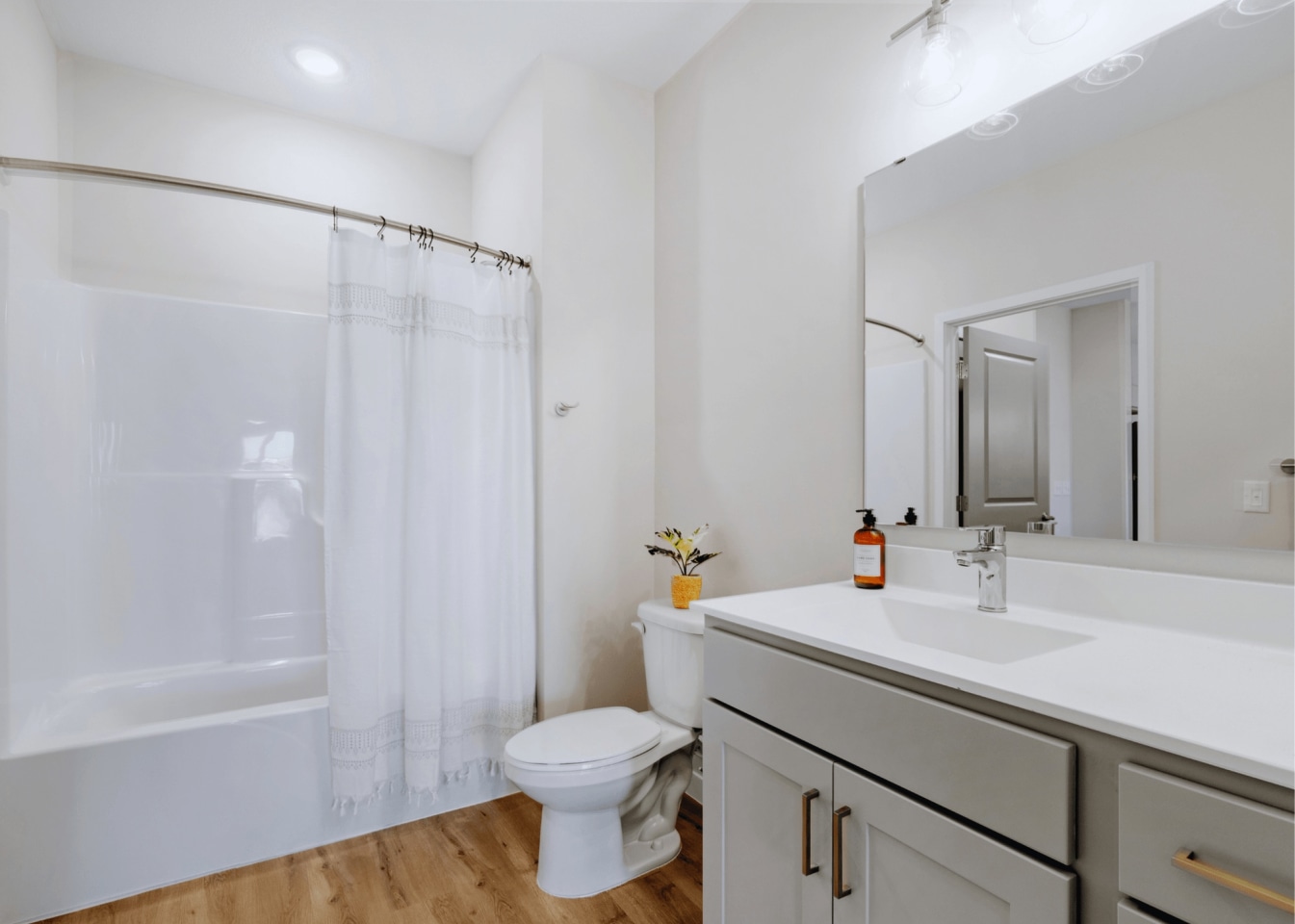 Lexi Apartments Image 36