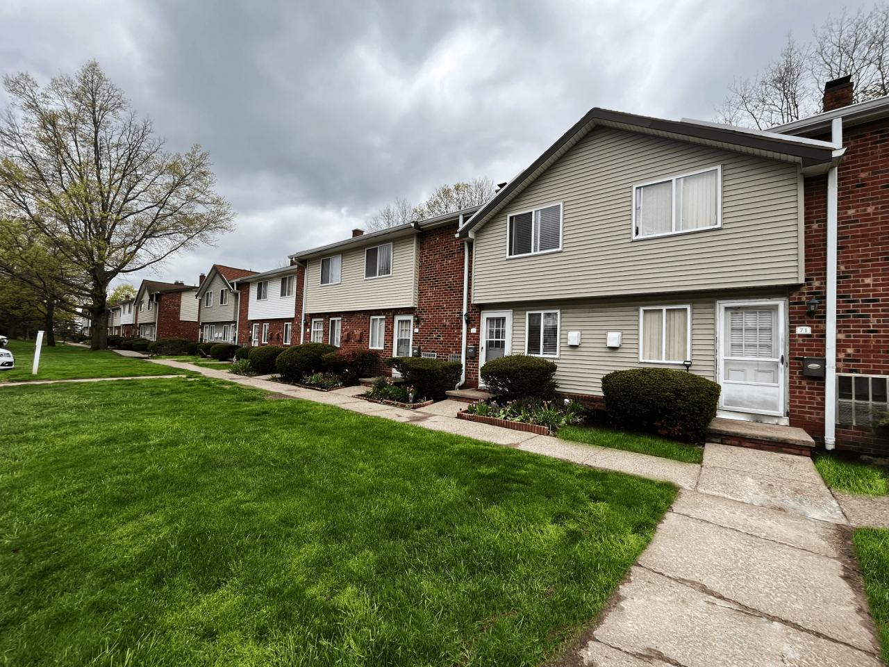 Highview Manor Apartments Image 43