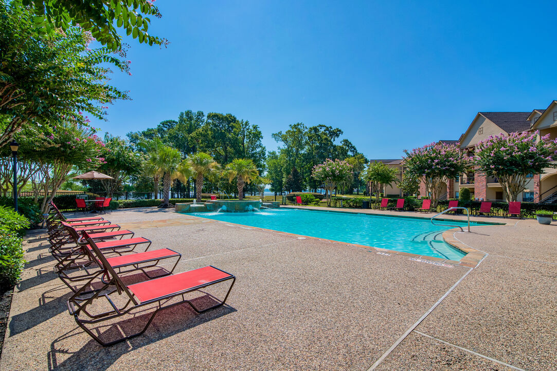 Lakeshore Villas Image 8