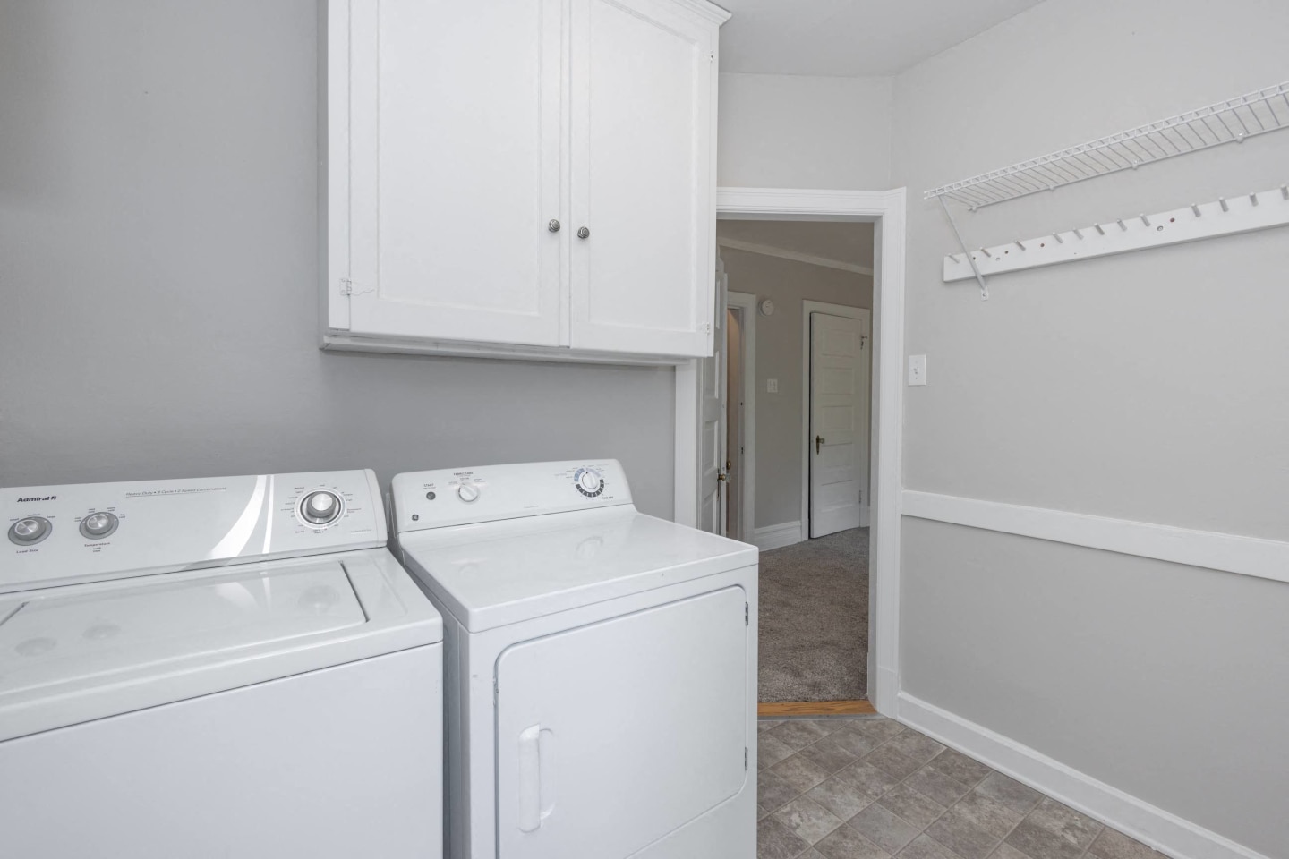 1137 E 10th Avenue Image 17