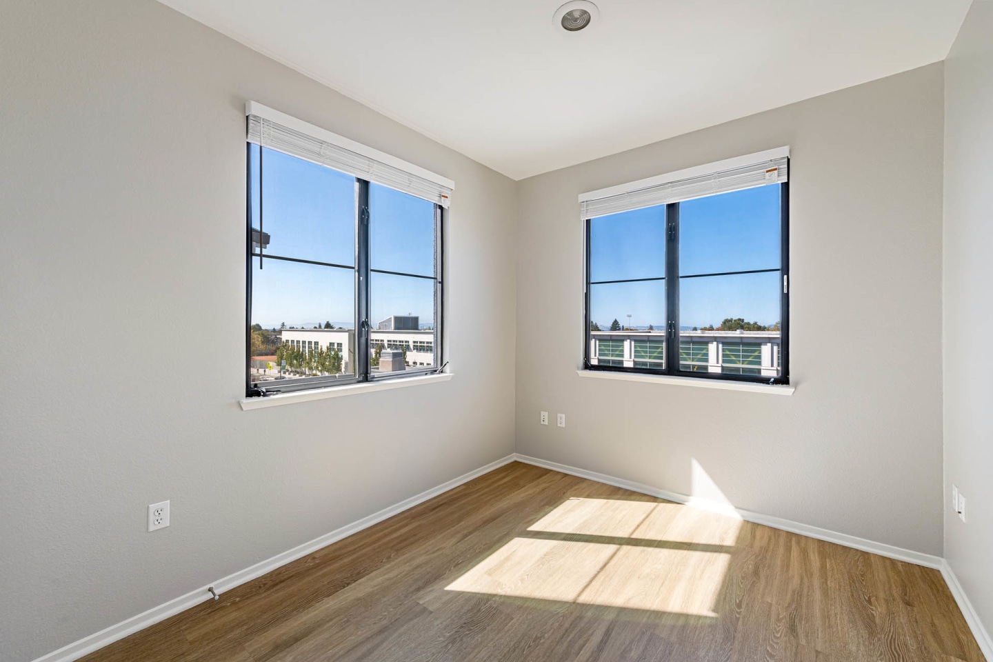 K Street Flats - Student Housing Image 82