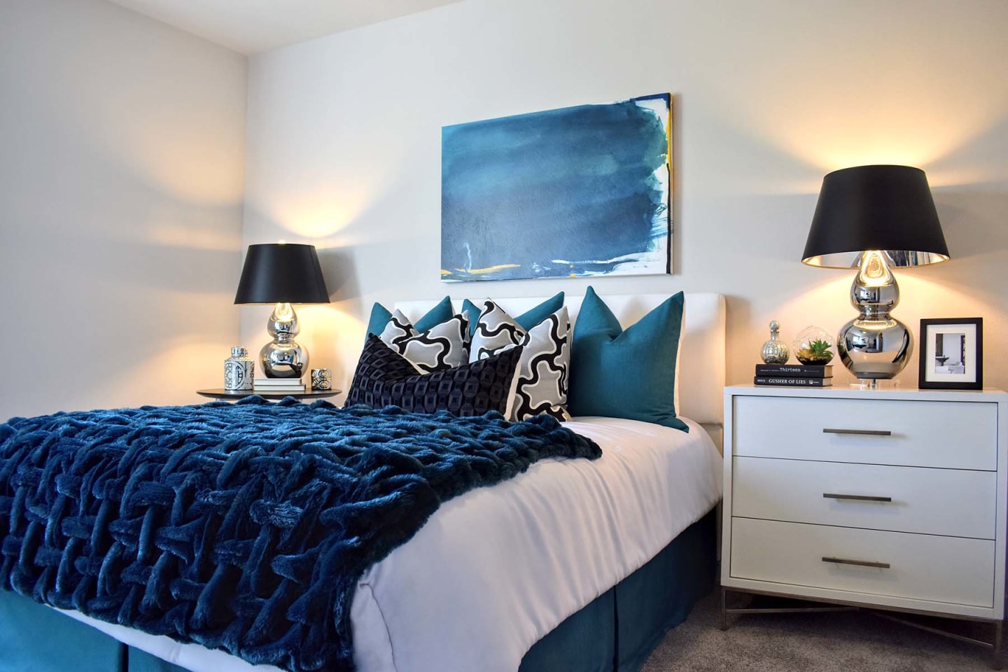 360 Luxury Apartments Image 38