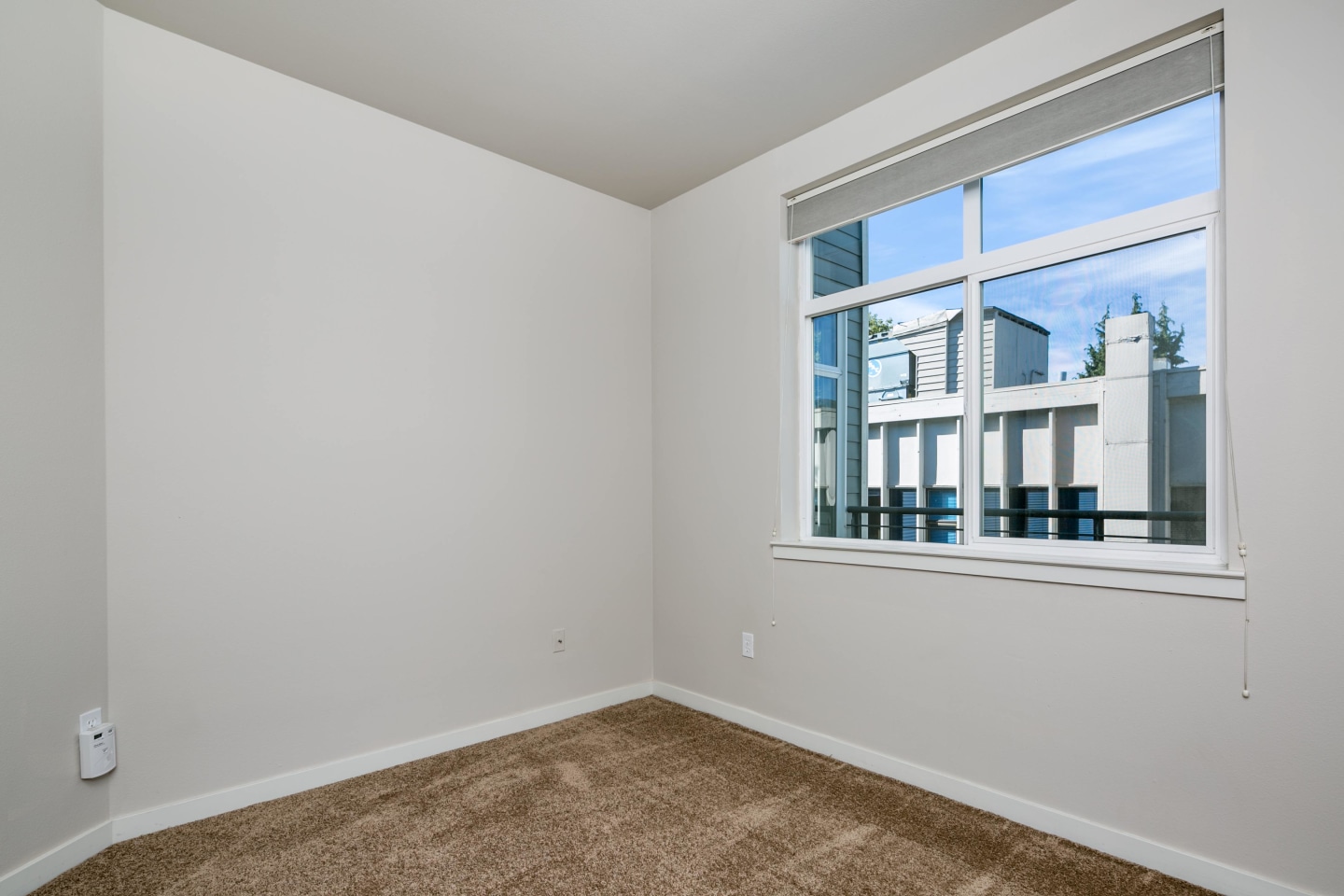 Pacific Pointe Apartments Image 16