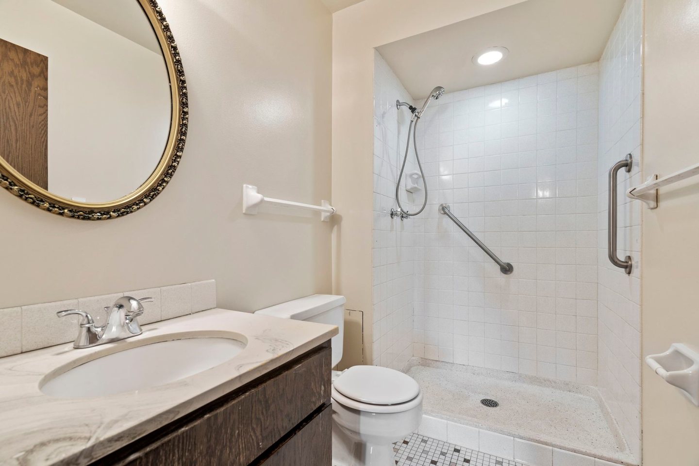 Cedarwood West Apartments Image 11