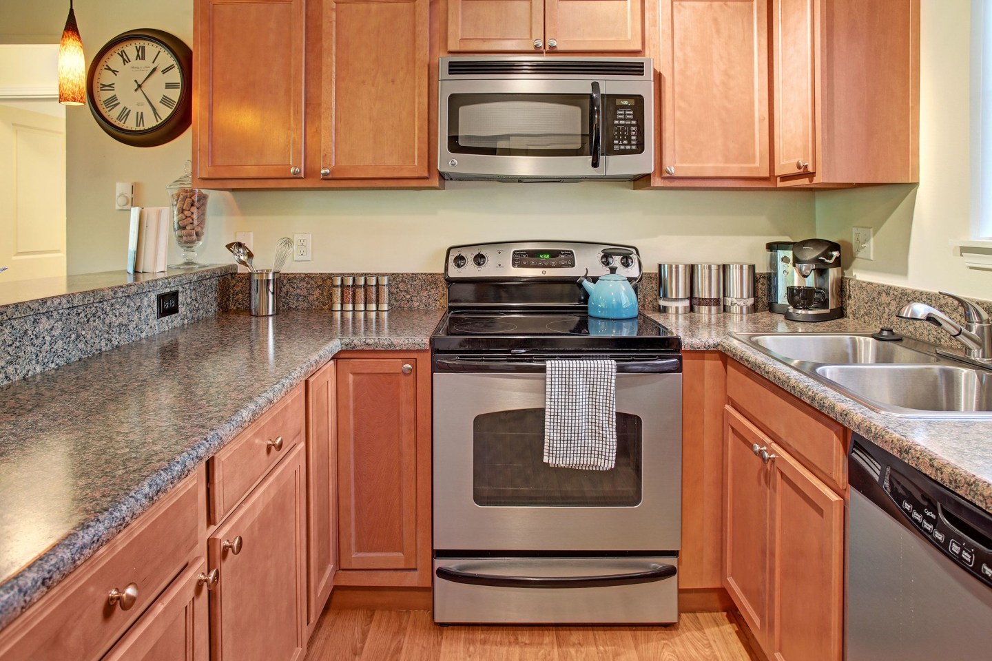 Regency Woods Apartment Homes Image 8