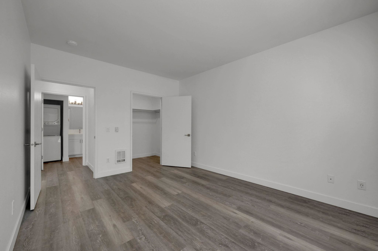 Broadway Place Image 35
