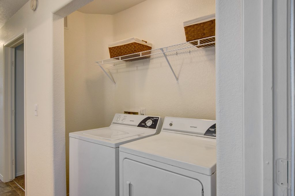Arezzo Apartment Homes Image 12