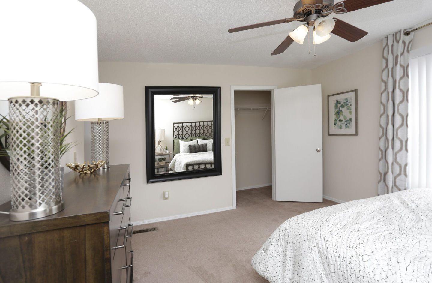 Acasa River Crest Image 10