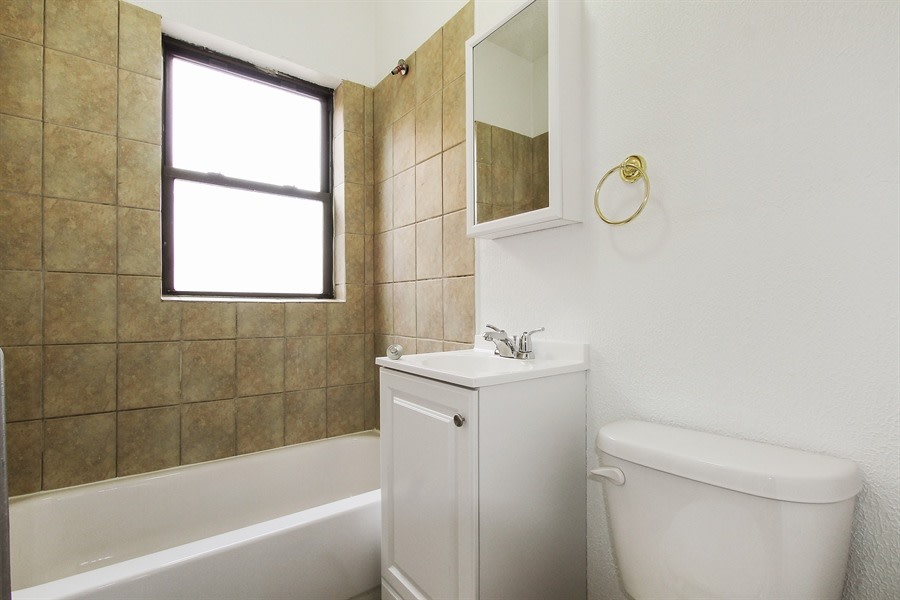 8456 S Wabash Ave Image 4