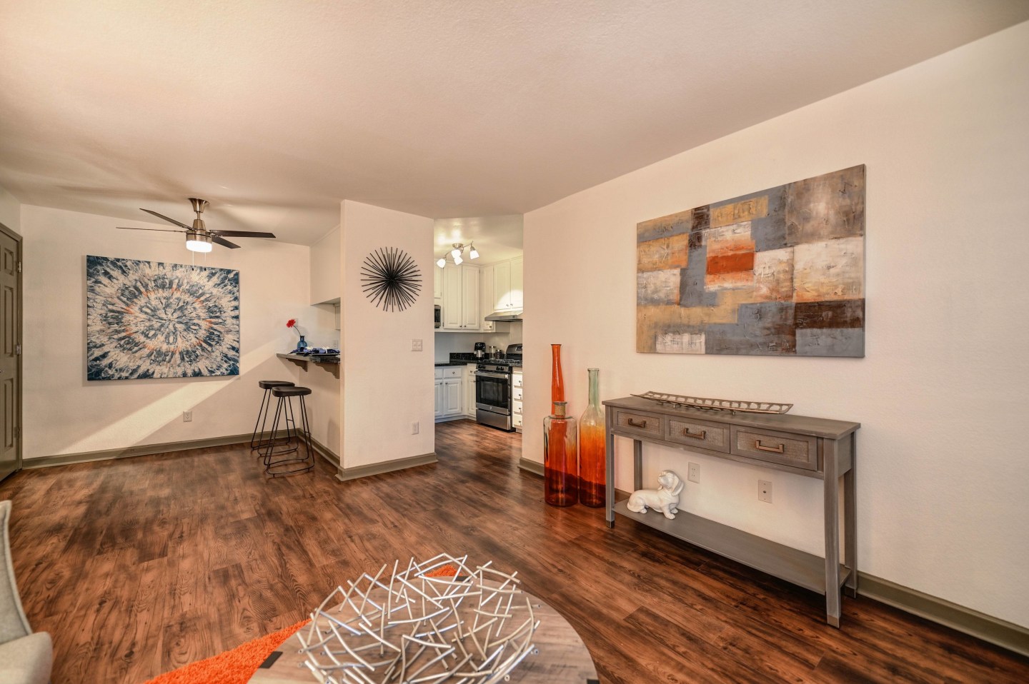 Lake Pointe Apartments Image 17