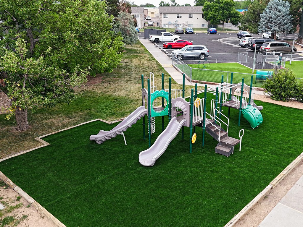 Village Green Image 21