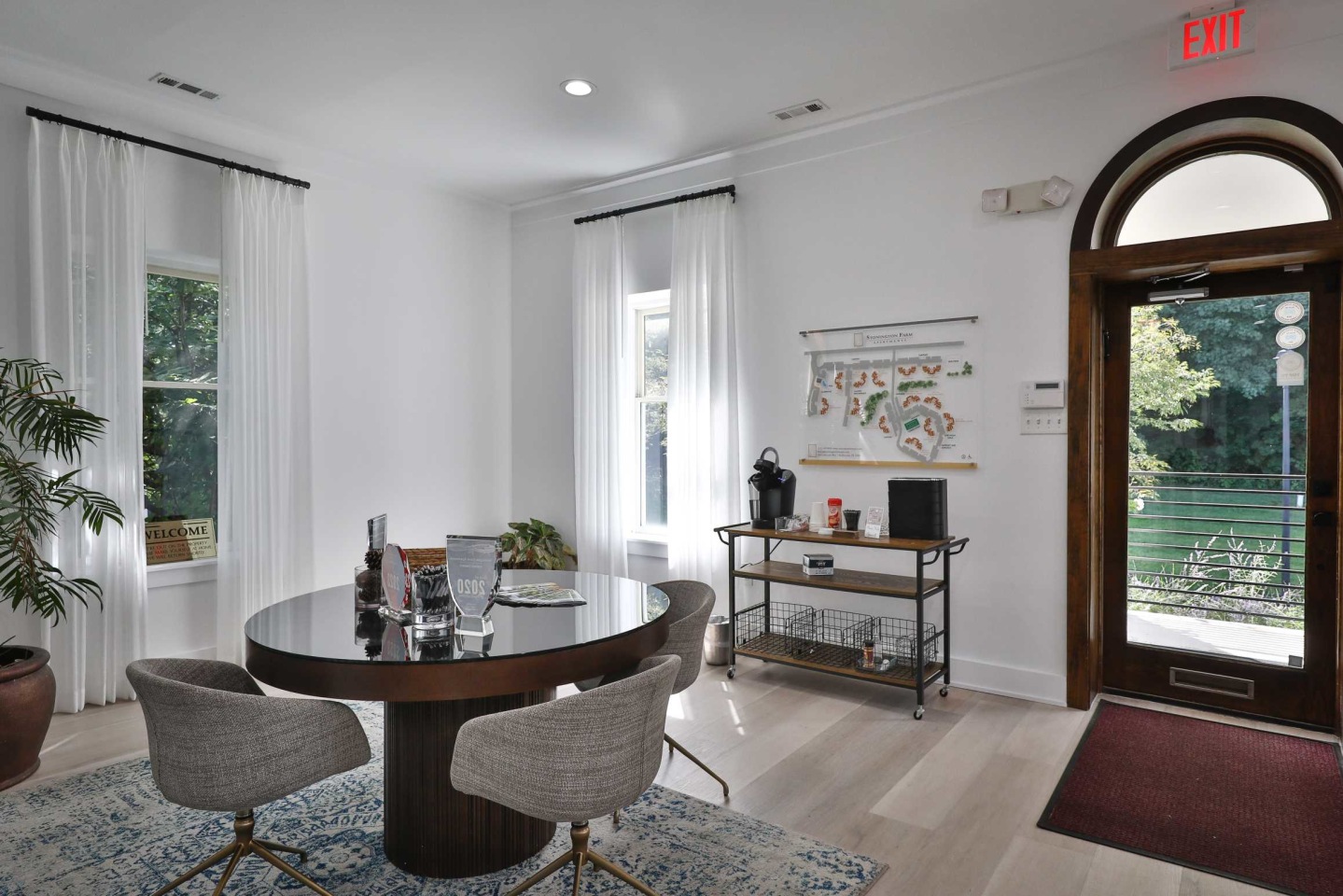 Stonington Farm Apartments Image 9