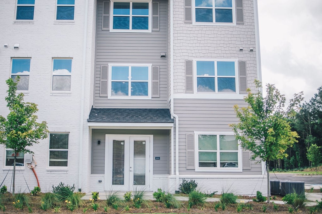 Woodlands Creekside Image 25