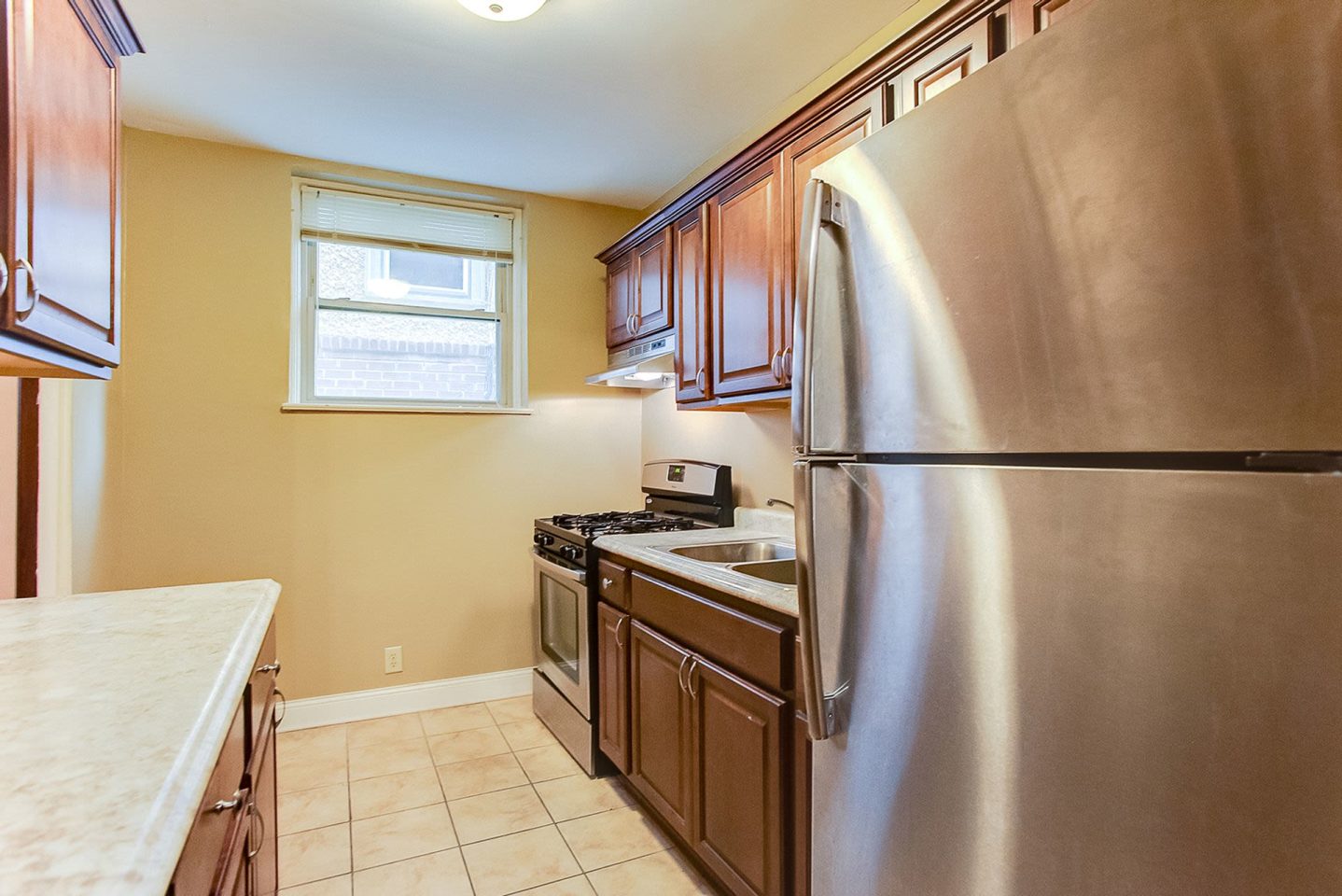 2884 Irving Avenue S Image 8
