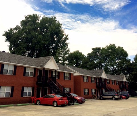 Gardendale Manor Apartments Image 3