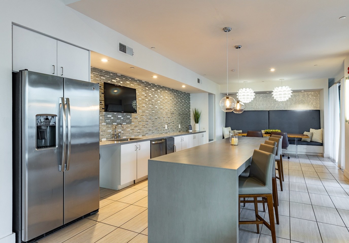 Nine 12 Gateway Apartments Image 6