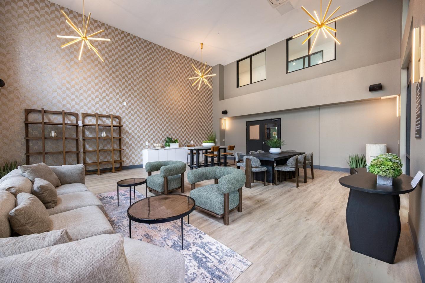 Enzo Apartments Image 16