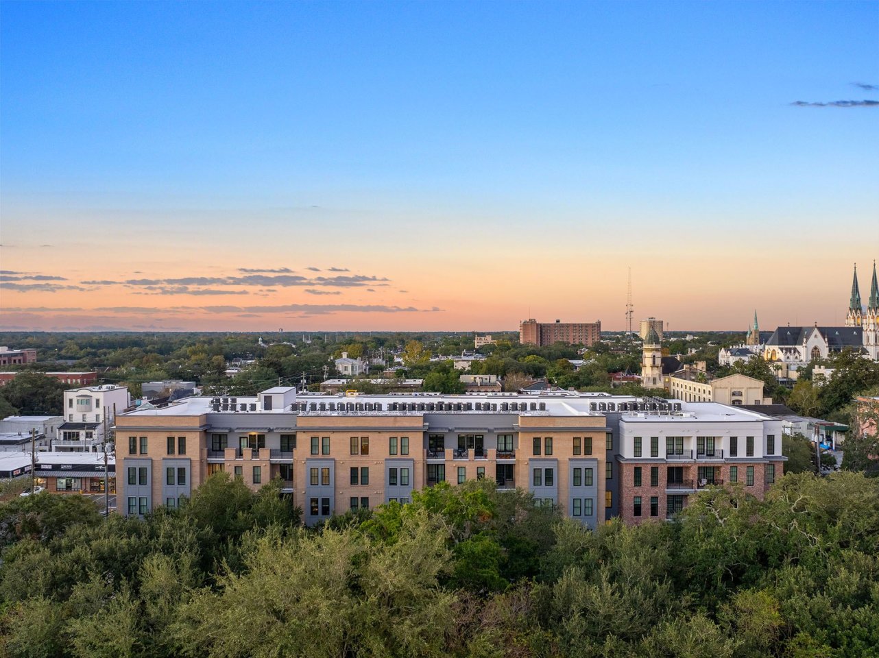Capital Collective Luxury Apartments Image 31