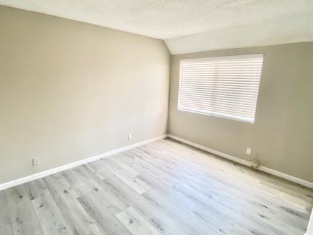 210 Garfield Image 19