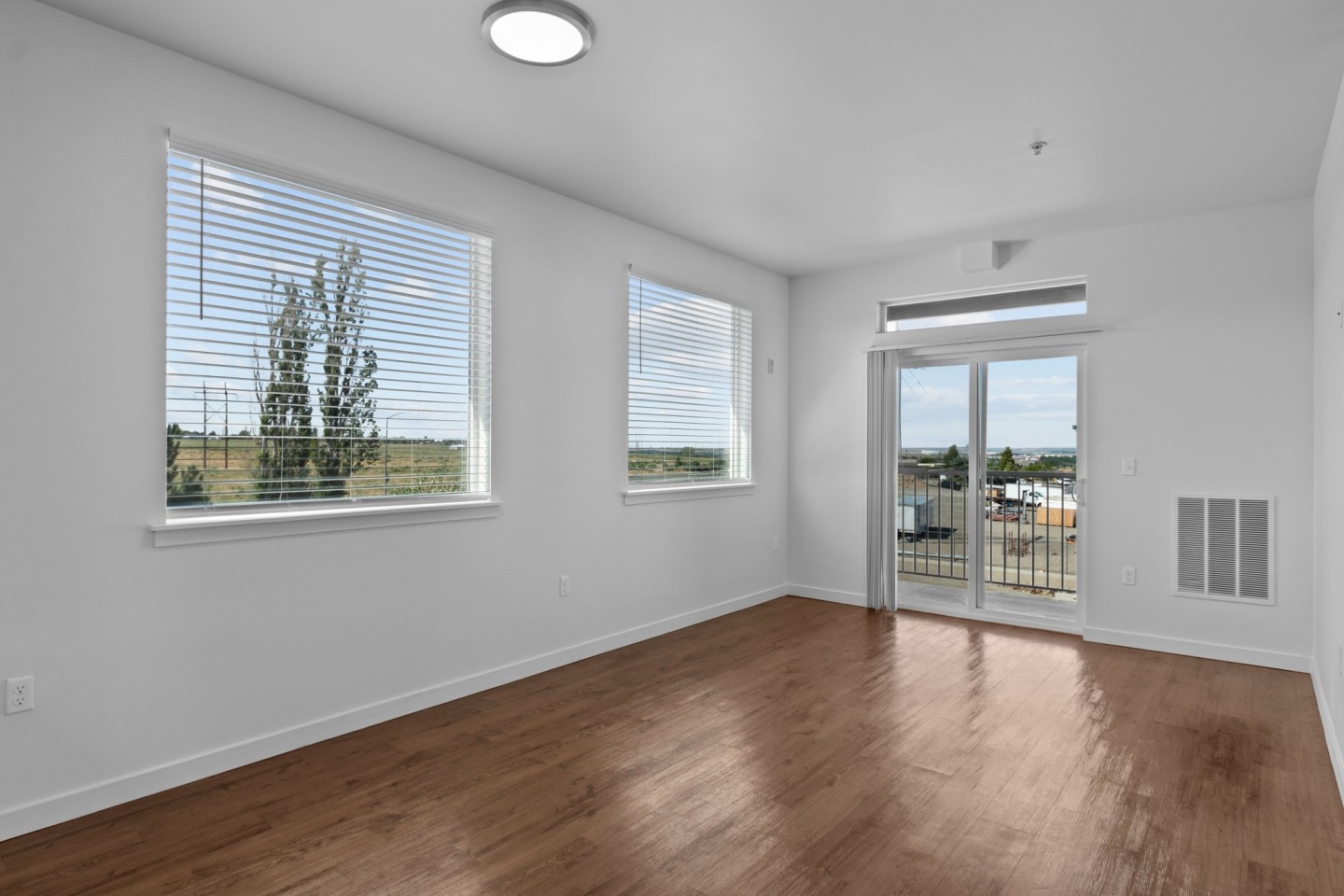 Regency Park Apartments at Queensgate Image 9